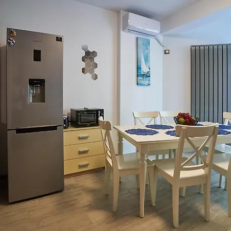 شقة فندقية Bianca 2 By Alz Năvodari